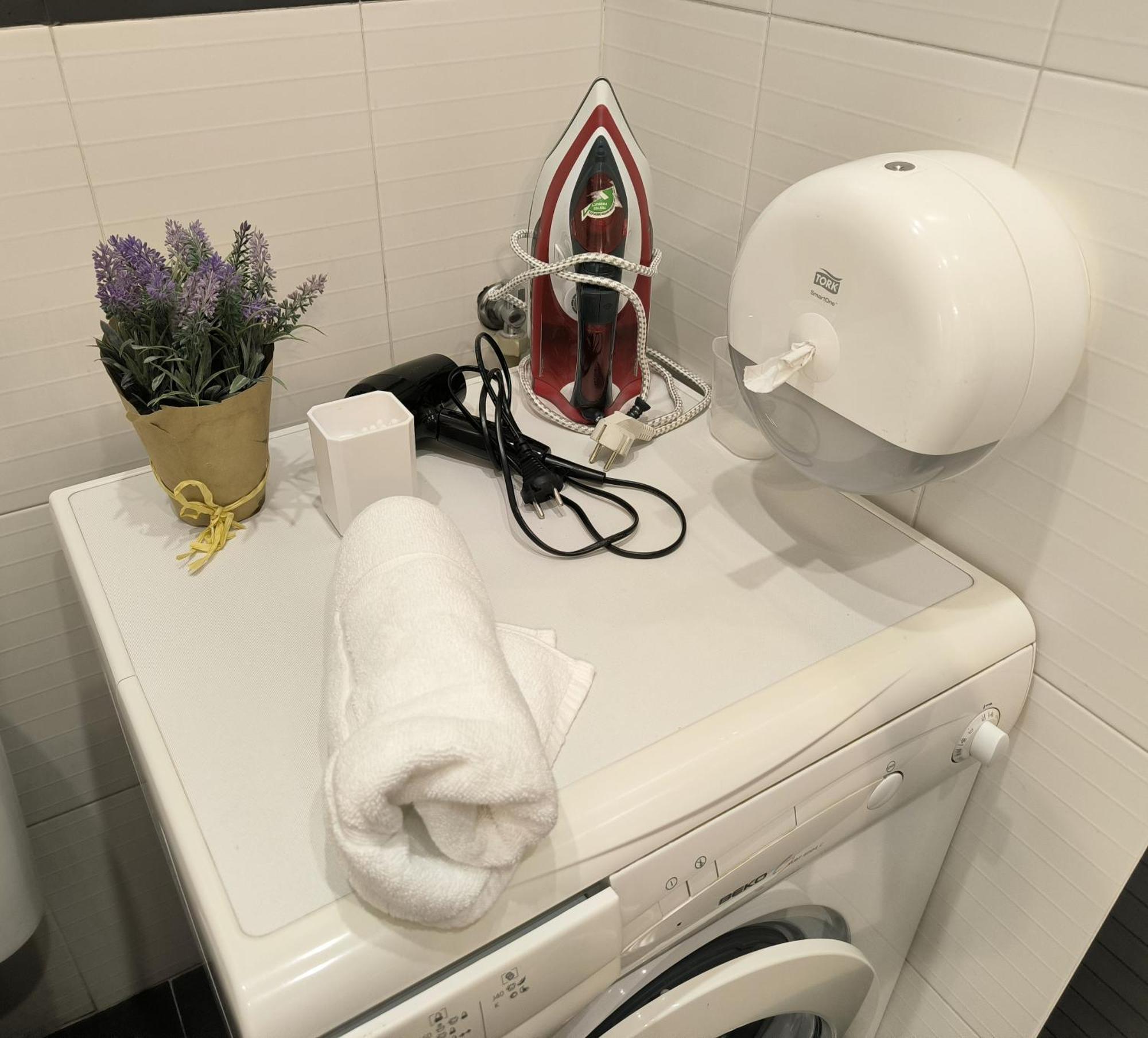 Cozy 1 Bdrm, Top Center, Solunska Near Vitoshka Street София Екстериор снимка